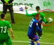 Fotbaliștii Stelei l-au încercuit pe asistent la meciul de la Chiajna! Decizia care i-a enervat