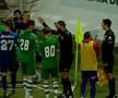 Fotbaliștii Stelei l-au încercuit pe asistent la meciul de la Chiajna! Decizia care i-a enervat