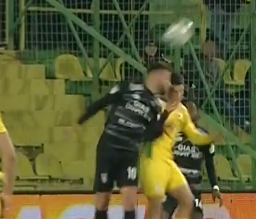 Moment violent în Liga 1: „Are un hematom foarte mare, e desfigurat”