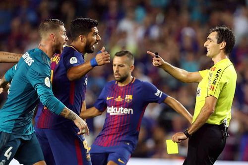 Meciul amical dintre România și Grecia, primul din mandatul lui Edi Iordănescu (43 de ani), va fi condus de o brigadă de arbitri din Spania, cu Ricardo de Burgos Bengoetxea (36 de ani) la centru.