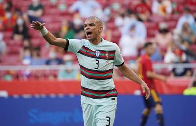 Probleme mari pentru Portugalia: Pepe are Covid-19 » 5 titulari vor lipsi la barajul pentru CM 2022