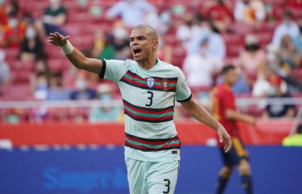 Probleme mari pentru Portugalia: Pepe are Covid-19 » 5 titulari vor lipsi la barajul pentru CM 2022