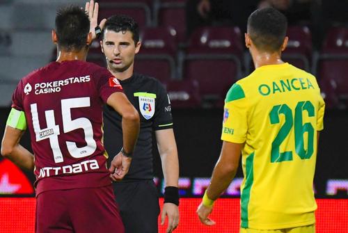 Pornind de la ce s-a întâmplat în prima etapă din play-off, 2-2 cu Rapid, Nelu Varga, patronul celor de la CFR Cluj, vorbește despre un complot anti-„feroviari”.