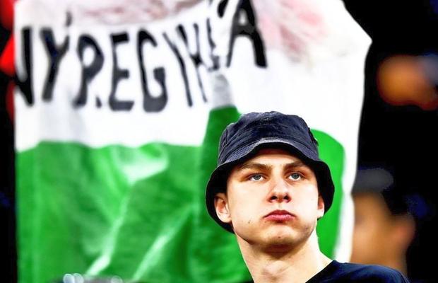 Decizie-șoc de la UEFA: maghiarii pot afișa la meciuri steagul Ungariei Mari!
