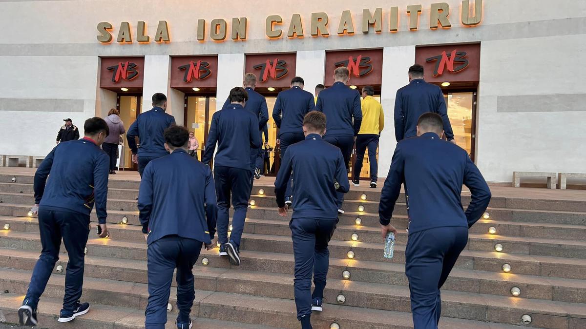 Daniel Pancu, la teatru alături de fotbaliștii naționalei de tineret