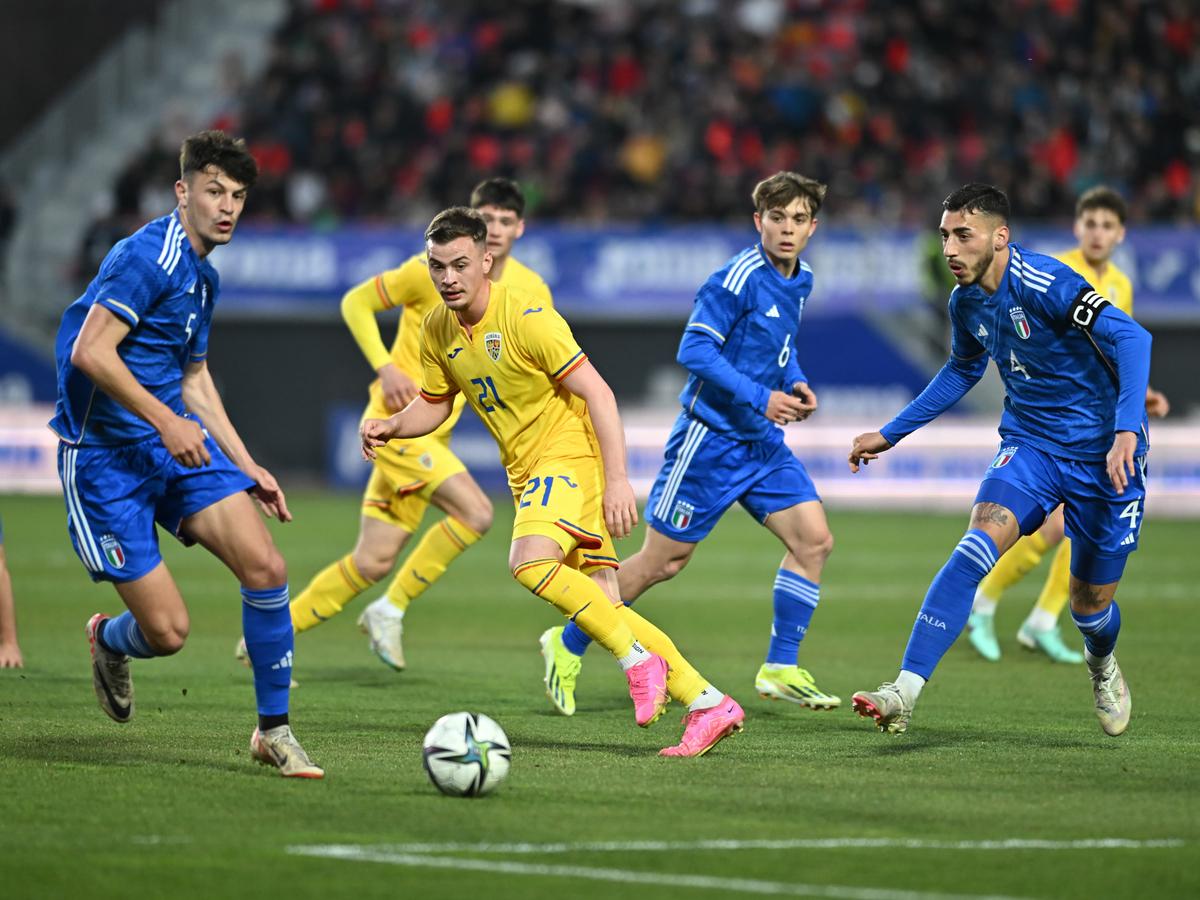 Naționala lui Curelea, remiză cu liderul neînvins din Elite League U20 » S-a jucat pe un stadion aproape plin!