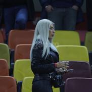 Avocata Laura Vicol a fost prezentă la România – Bosnia-Herțegovina, meci din preliminariile pentru Campionatul Mondial din 2026. FOTO: Ionuț Iordache (GSP.RO)