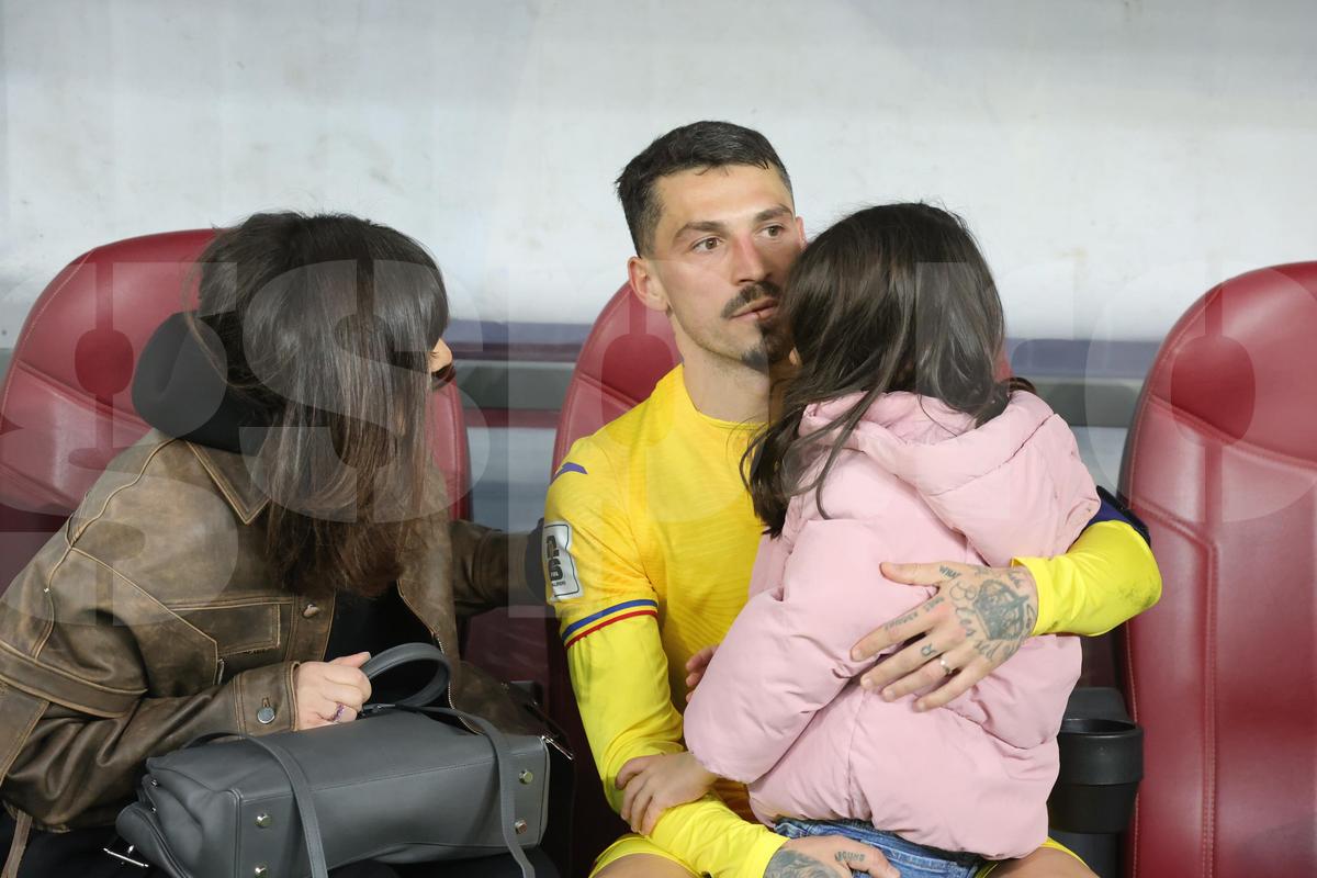 Ce s-a întâmplat pe gazon, imediat după România - Bosnia