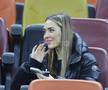 Artista Ronna Riva a fost prezentă la România – Bosnia-Herțegovina, meci din preliminariile pentru Campionatul Mondial din 2026. FOTO: Ionuț Iordache (GSP.RO)