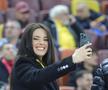 Prezentatoarea TV, Ramona Păun a fost prezentă la România – Bosnia-Herțegovina, meci din preliminariile pentru Campionatul Mondial din 2026. FOTO: Ionuț Iordache (GSP.RO)