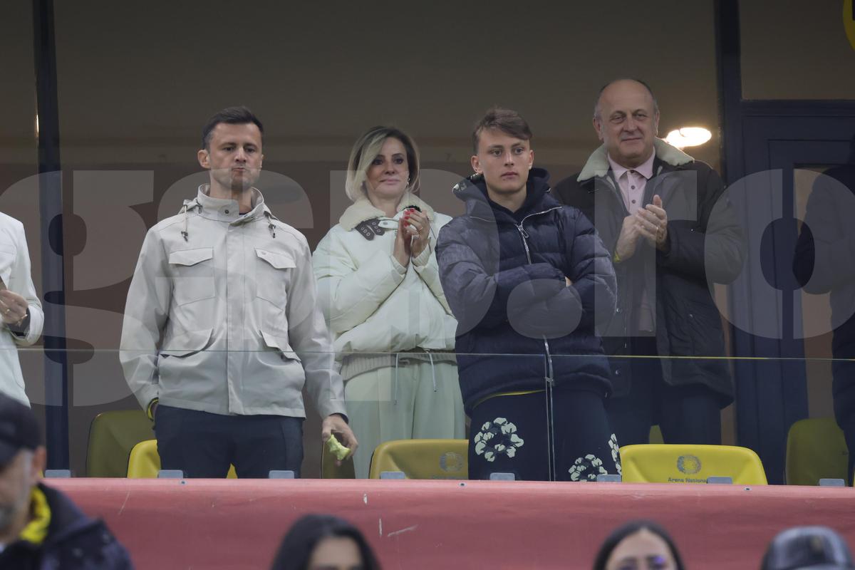 Imaginea serii pe Arena Națională » Rivalii din București, împreună la România - Bosnia