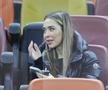 Artista Ronna Riva a fost prezentă la România – Bosnia-Herțegovina, meci din preliminariile pentru Campionatul Mondial din 2026. FOTO: Ionuț Iordache (GSP.RO)