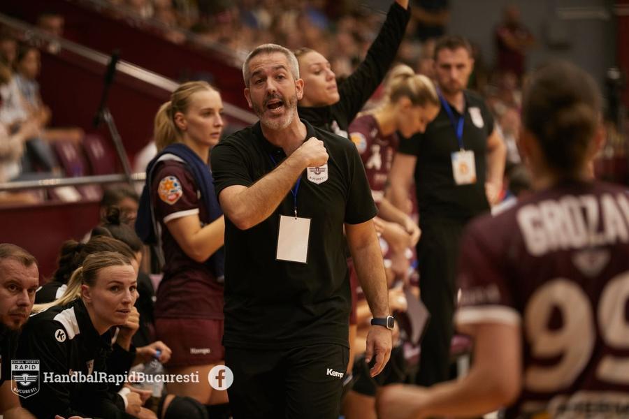 Antrenorul Rapidului, spaniolul David Ginesta. Foto: Facebook David Ginesta, înaintea duelului din Liga Campionilor dintre Rapid - CSM București: „Avem nevoie de fani! Surprizele le vom vedea pe teren”