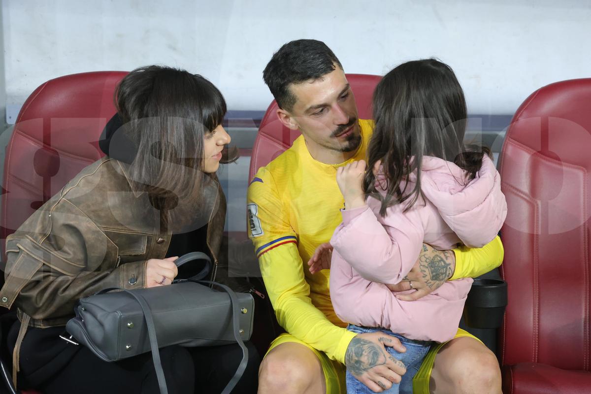 Ce s-a întâmplat pe gazon, imediat după România - Bosnia