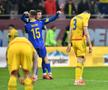Ce s-a întâmplat pe gazon, imediat după România - Bosnia » Imagini înduioșătoare cu familia unui „tricolor” + Mircea Lucescu, „înmărmurit”
