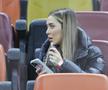 Artista Ronna Riva a fost prezentă la România – Bosnia-Herțegovina, meci din preliminariile pentru Campionatul Mondial din 2026. FOTO: Ionuț Iordache (GSP.RO)