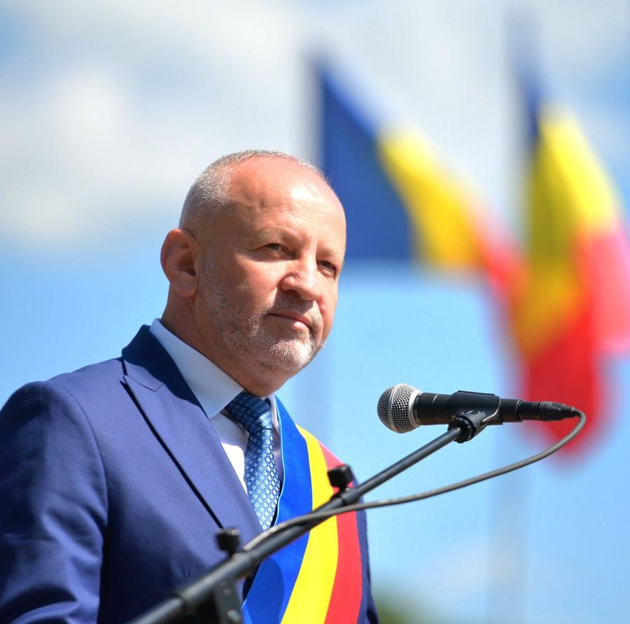 Primarul municipiului Baia Mare, Ioan Doru Dăncuș // foto: Facebook Primarul a făcut scandal după eșecul din ultima rundă: „Nu vreți fotbal?! Plecați acasă!” » Doi fotbaliști, dați imediat afară