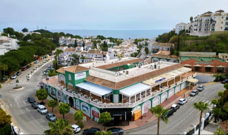 Clubul de pe Costa del Sol unde a fost arestat Neil Clement Fostul coleg al lui Dan Petrescu, în cătușe! » Fratele mai mic al asistentului lui Ancelotti la selecționata Braziliei, arestat după o razie în Costa del Sol + Acuzațiile aduse