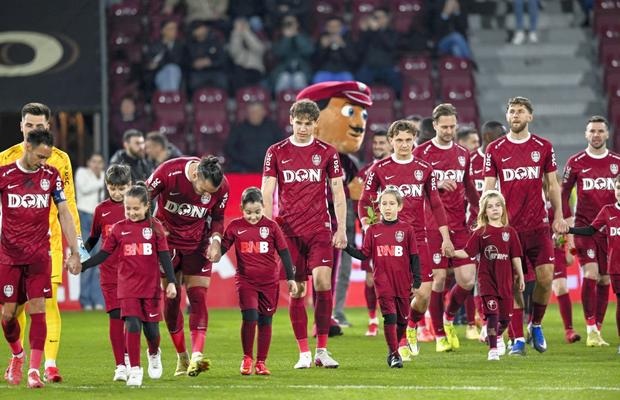 CFR Cluj riscă să nu ia licența UEFA! Ce datorie are la Louis Munteanu