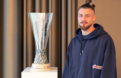 „Prima dată când m-am emoționat până la lacrimi” » Radu Drăgușin despre „anul perfect”, realitatea din Premier League și cumpăna carierei: „Vezi cum e, uneori, viața?”