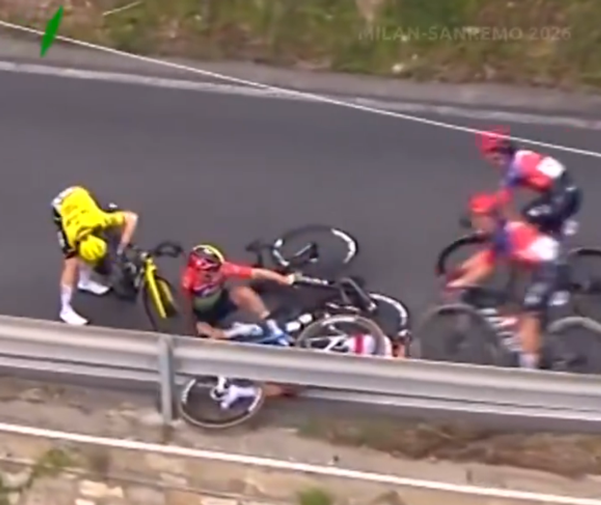 Imagini terifiante la Milano-Sanremo 2026 » Mai multe cicliste s-au ciocnit groaznic