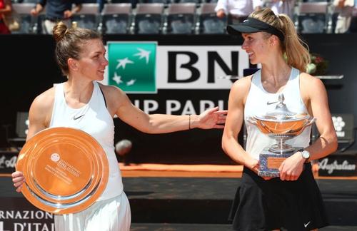 Elina Svitolina, în dreapta, nu are în plan să mai meargă la turneele din Asia prea curând. foto: Reuters