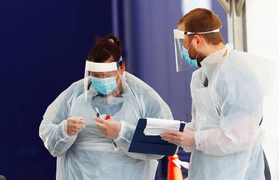 A apărut primul test pentru COVID-19 care poate fi făcut de acasă » Cât costă și unde e disponibil