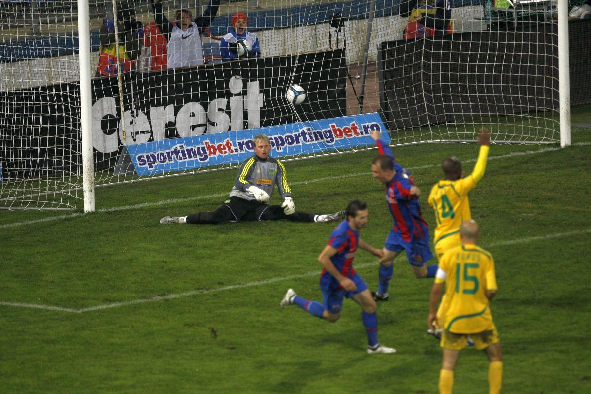 Cât de scăzut e nivelul în Liga 1? Un fost jucător dă cărțile pe față: „Nu vreau să jignesc pe nimeni, dar e o mare diferenţă faţă de acum 10 ani”
