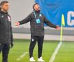 FC Botoșani și CS Universitatea Craiova au remizat, scor 1-1, în runda secundă din play-off. Șansele oltenilor la titlu se risipesc treptat. Marinos Ouzounidis (52 de ani), grecul de pe banca oaspeților, a fost extrem de nervos după meci.