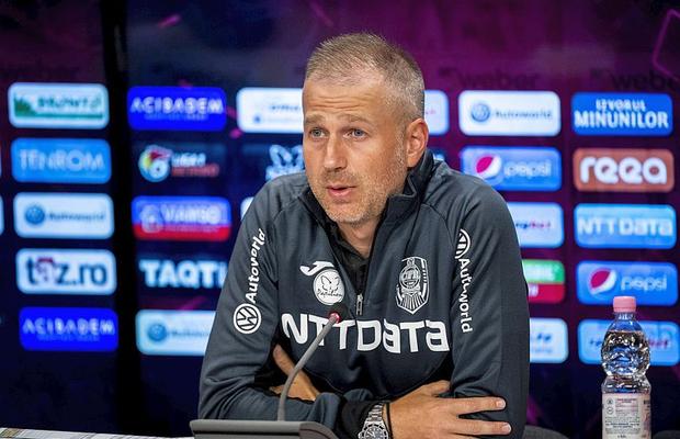 Edi Iordănescu a explicat de ce l-a schimbat pe Arlauskis la pauză și de ce nu o scoate încă pe Craiova din calculele la titlu