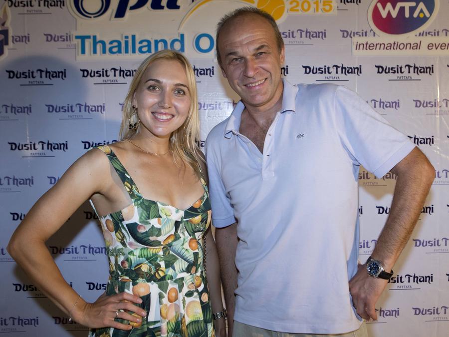 Chesnokov, alături de Elena Vesnina / FOTO: Imago Cerere incredibilă a fostului număr 9 ATP: „Wimbledon să îi dea lui Medvedev banii pentru trofeu și 1.000 de puncte”