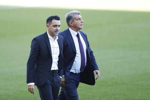 Xavi și Joan Laporta// Foto-IMAGO