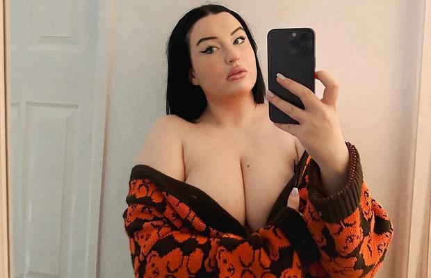 Nora unui fotbalist legendar arată tot pe OnlyFans și se apără: „Nu îi pătez renumele!”