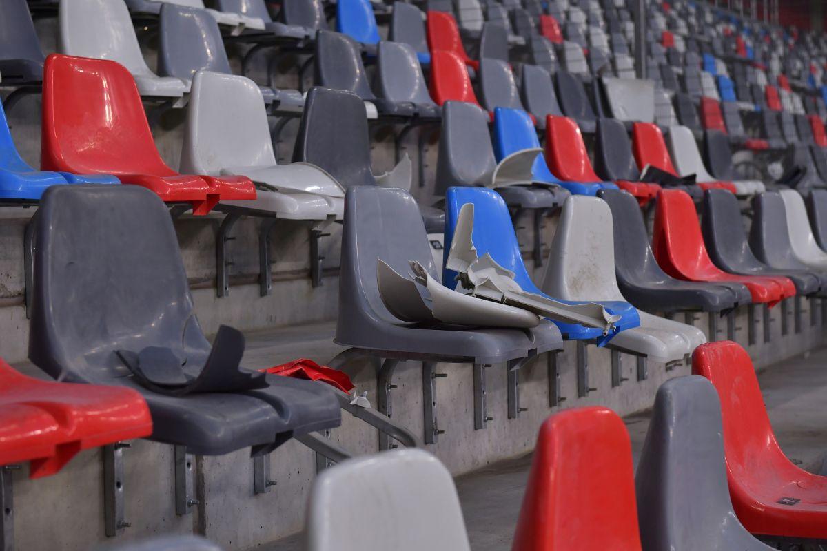 Dezastru pe Ghencea! Cum arată stadionul, la 3 zile după CSA Steaua - Dinamo 2-0: scaune topite și rupte