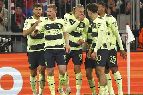Ce bonusuri le așteaptă pe vedetele lui Manchester City dacă fac „tripla”. Foto: Imago Images