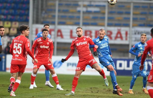 Șapte dintr-un foc! Mircea Rednic a început „curățenia” la UTA Arad