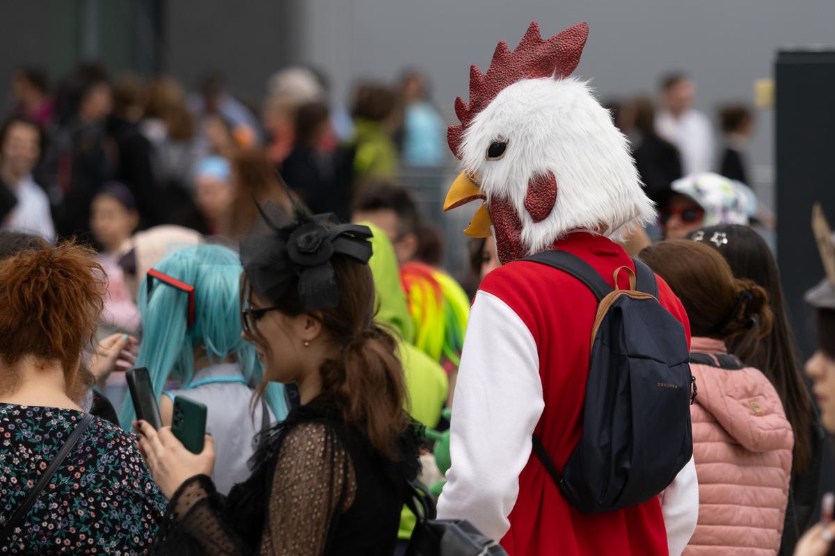 S-a încheiat Comic Con 2024 » Cele mai tari costumații văzute la București, la convenția destinată pasionaţilor de filme, benzi desenate și jocuri video