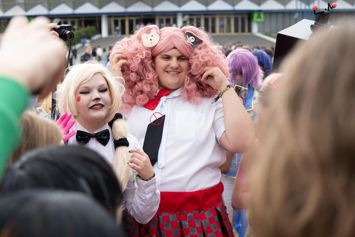 S-a încheiat Comic Con 2024 » Cele mai tari costumații văzute la București, la convenția destinată pasionaţilor de filme, benzi desenate și jocuri video