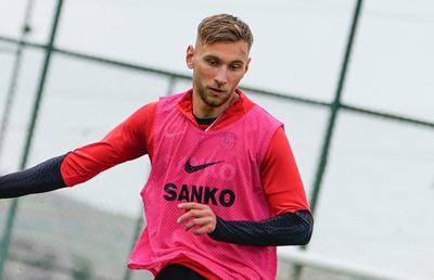 Poate concura FCSB cu așa ceva? Anunț din Spania în cazul lui Denis Drăguș