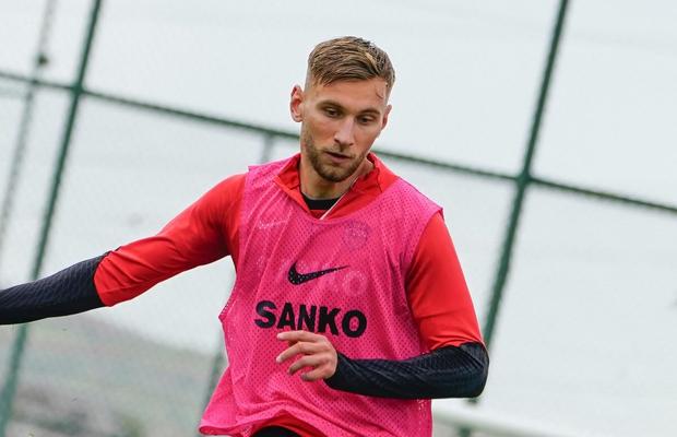 Poate concura FCSB cu așa ceva? Anunț din Spania în cazul lui Denis Drăguș