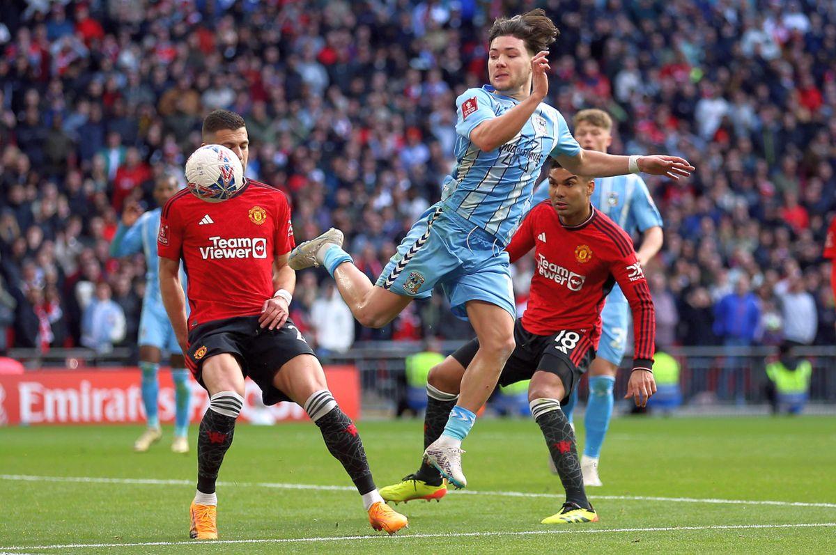 ULUITOR! Manchester United avea 3-0 pe Wembley cu echipa de liga a doua, în minutul 70: incredibil ce a urmat în semifinala Cupei Angliei