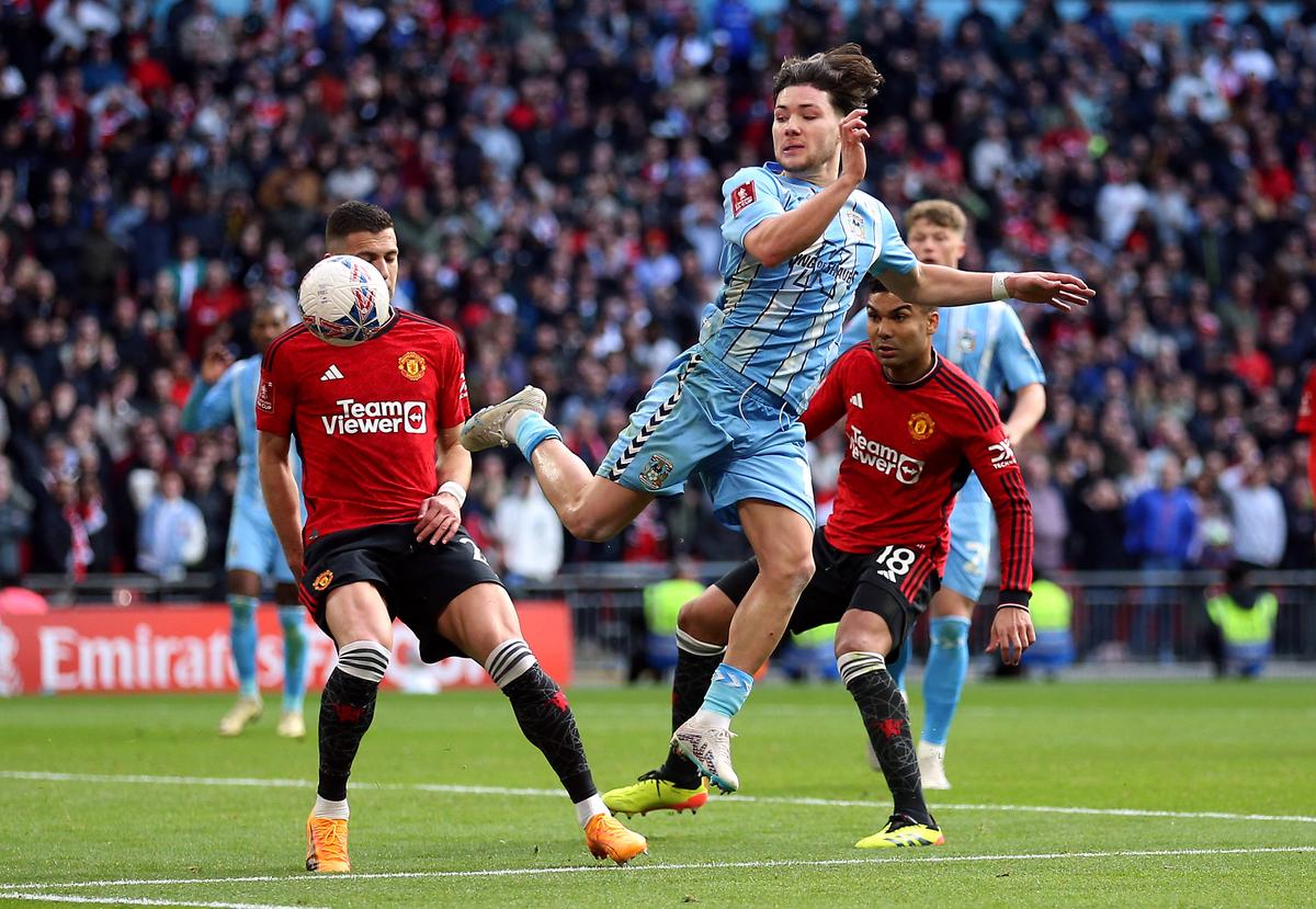 ULUITOR! Manchester United avea 3-0 pe Wembley cu echipa de liga a doua, în minutul 70: incredibil ce a urmat în semifinala Cupei Angliei