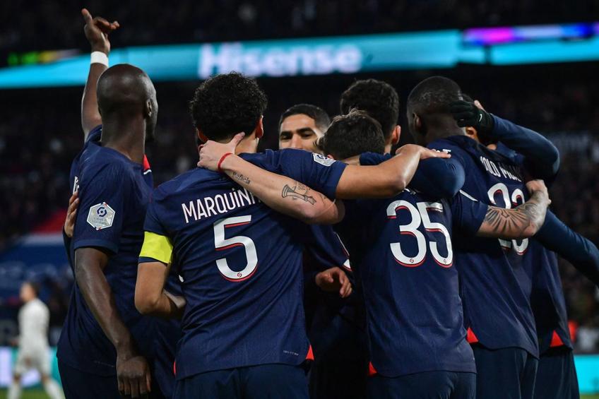 Cu Kylian Mbappe și Ousmane Dembele „uitați” pe banca de rezerve, PSG s-au distrat în fața celor de la Lyon. Echipa lui Luis Enrique s-a impus, scor 4-1, într-un meci în care a dat impresia că nu a turat motoarele la maxim.