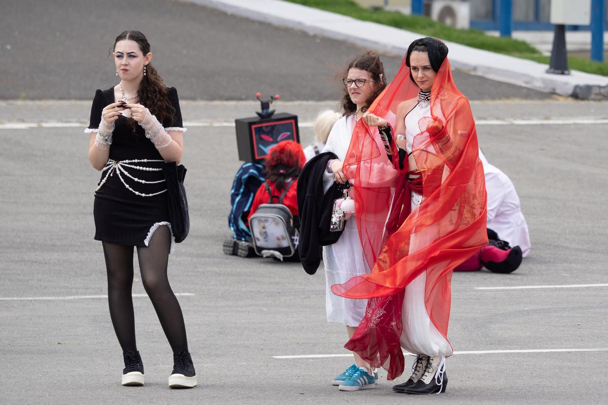 S-a încheiat Comic Con 2024 » Cele mai tari costumații văzute la București, la convenția destinată pasionaţilor de filme, benzi desenate și jocuri video
