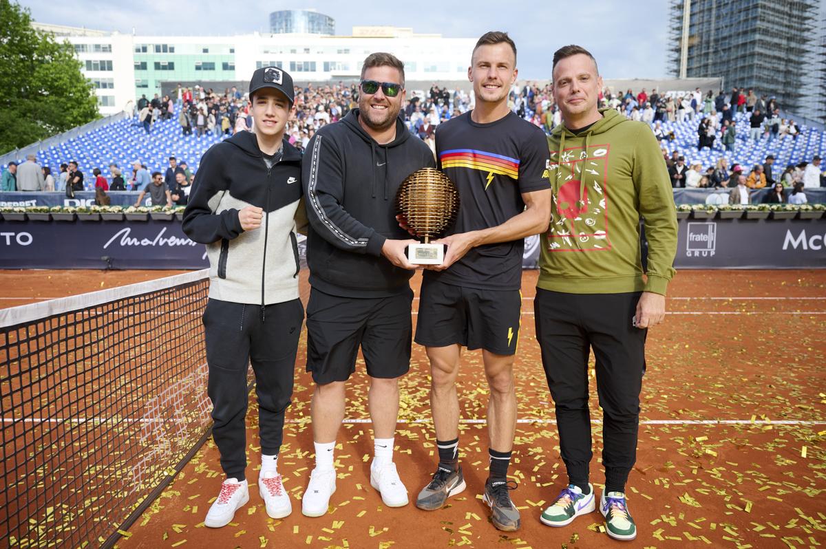 Marton Fucsovics este noul campion la Țiriac Open! » „Am fost puternic și chiar mi-am dorit să câștig acest turneu” + „Trofeul e frumos, va sta în mijlocul livingului meu”