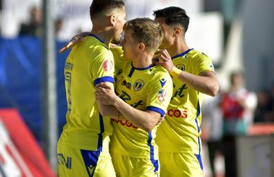 Petrolul o demolează pe Gloria Buzău » Elevii lui Ilie Stan sunt cu un pas în Liga a 2-a