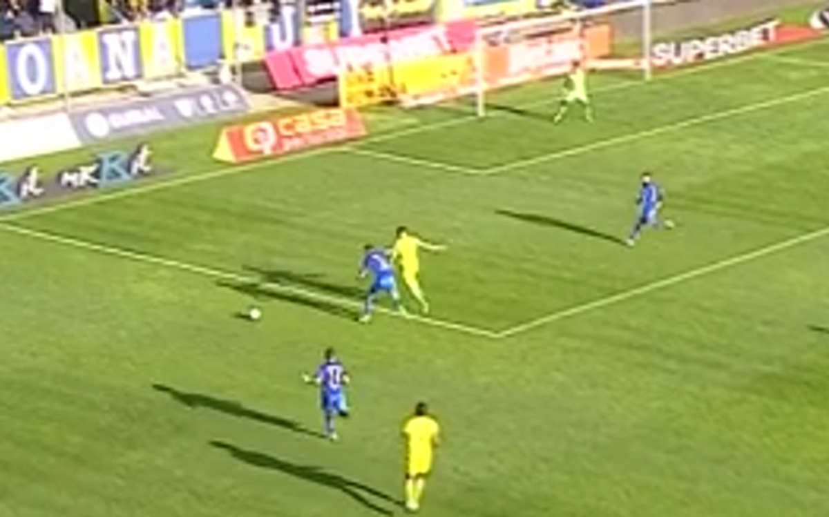 Petrolul o demolează pe Gloria Buzău » Elevii lui Ilie Stan sunt cu un pas în Liga a 2-a