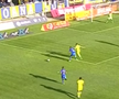 Gol ireal în Superligă » Gicu Grozav a înscris dintr-un unghi imposibil, după greșeli în lanț în defensiva adversă