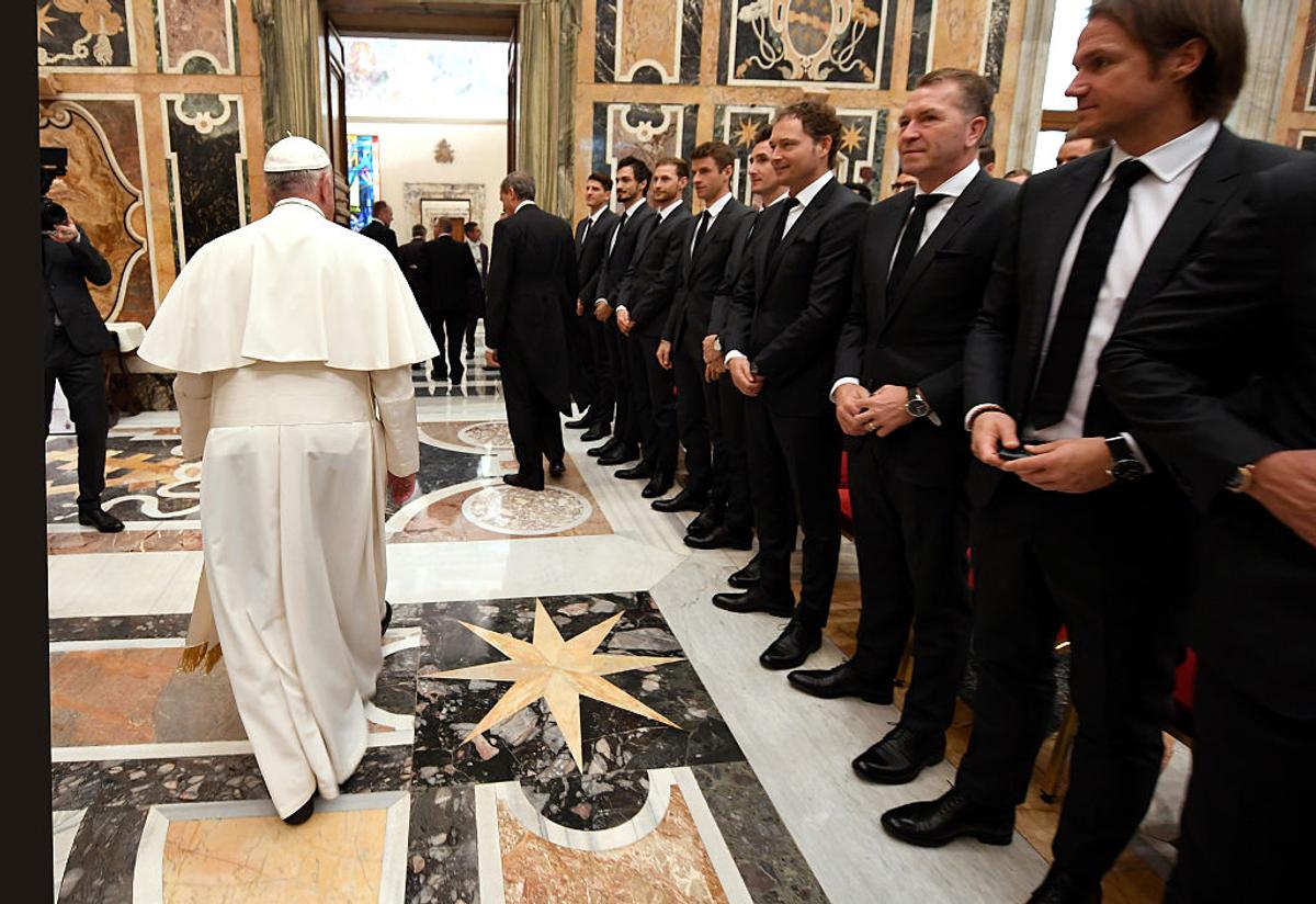 Antrenorul român era la Roma în ziua morții Papei Francisc: „«Mamă-mamă»! Am aflat chiar când am ajuns la Santa Maria Maggiore”
