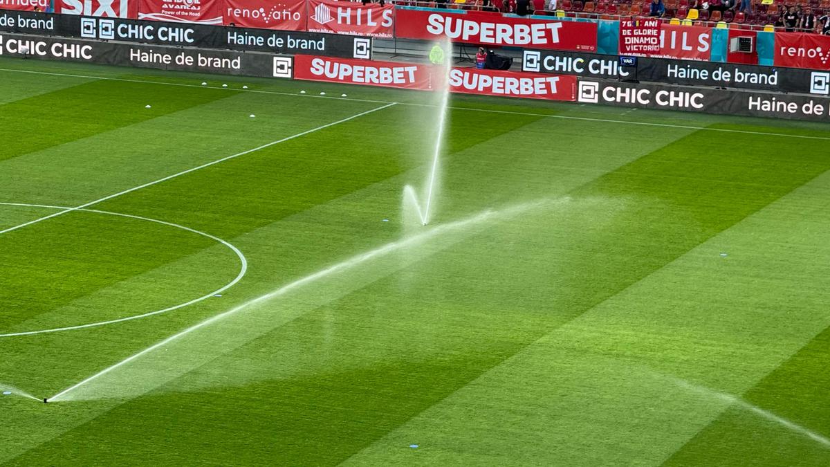Dinamo - Universitatea Craiova, imagini de la încălzire